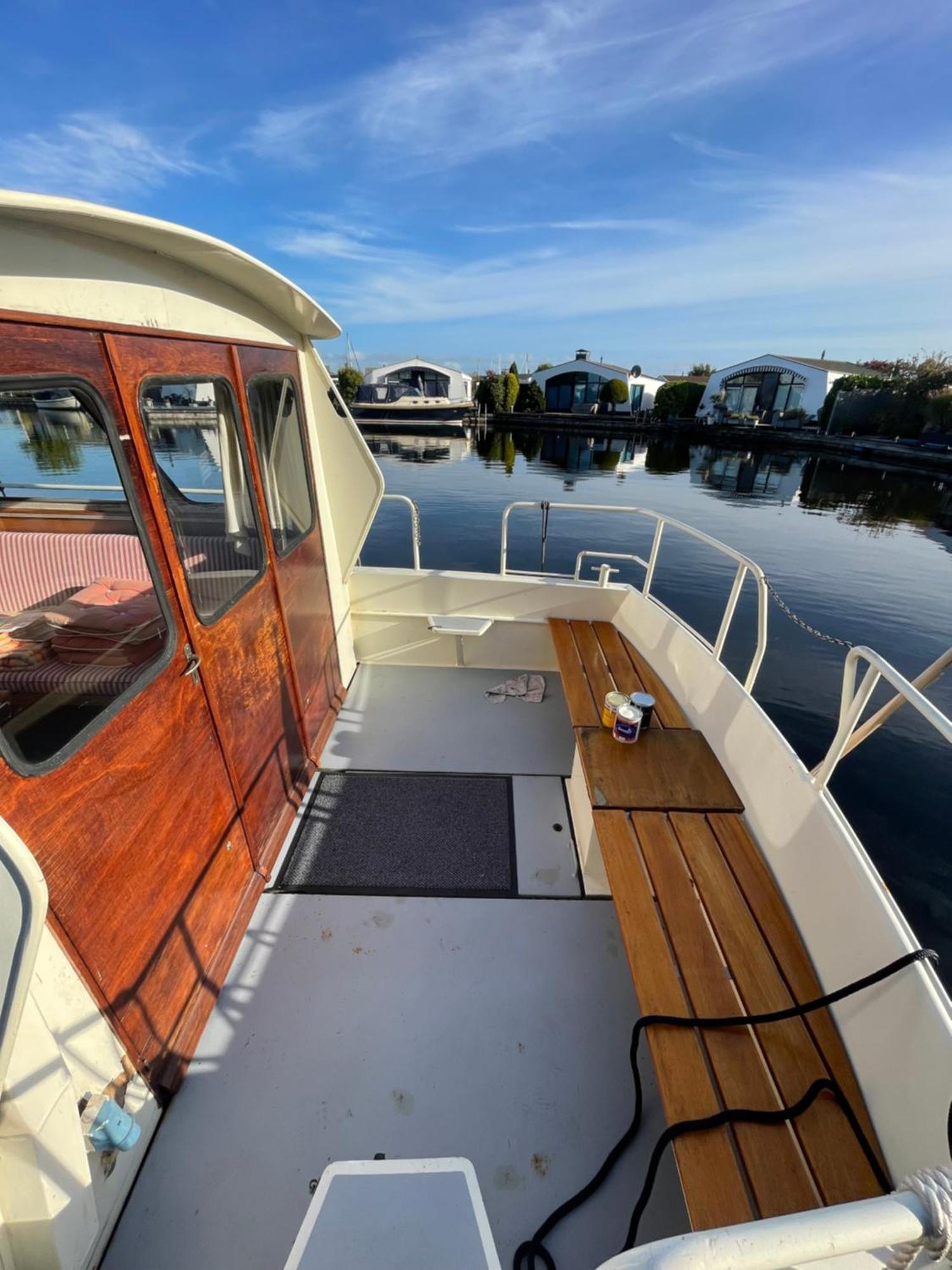 Suesses Motorboot - Bremen Ueberseestadt Экстерьер фото